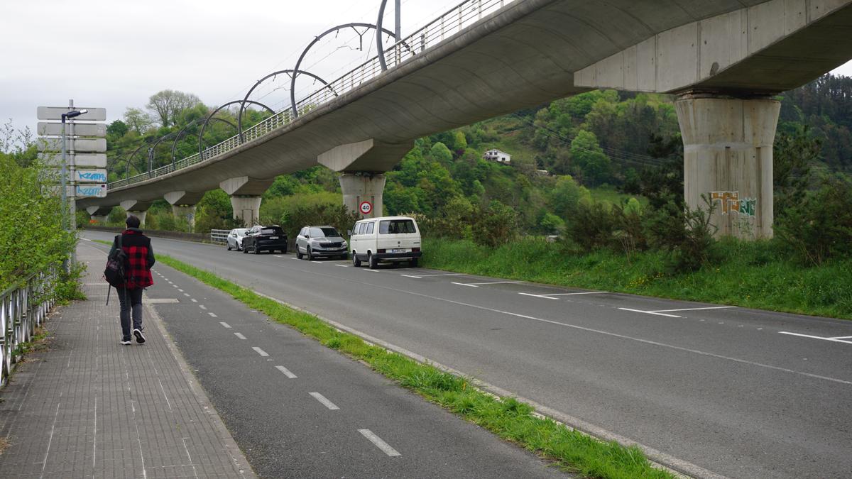 Aiako Udalak 40 aparkaleku berri sortu ditu Arratolan, Arraunetxera bidean