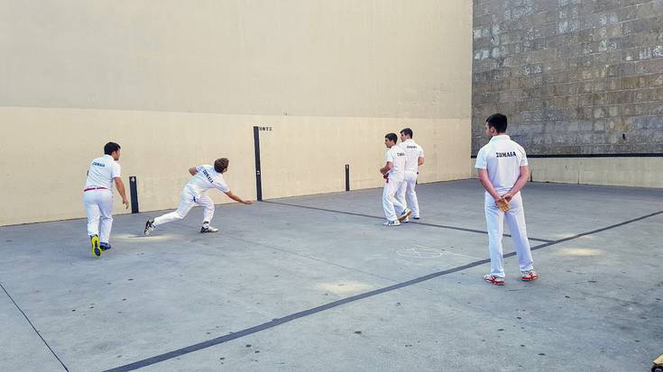 Aste honetan hasiko dira palazko eta eskuzko txapelketa herrikoiak