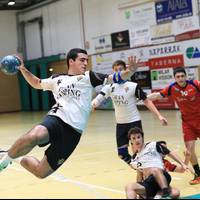 Eskubaloiko kadeteak Euskadiko Txapelketaren bila