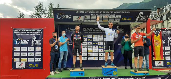 Iker Azkune azpeitiarrak bere kategorian hirugarren egin du BTTko Pedals de Foc Non Stop lasterketan