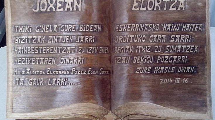 Oroigarria Joxean Elortzaren senideentzat