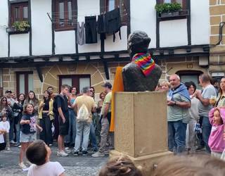 Goiko Kaleko festen azken egunak utzitakoa, bideoan