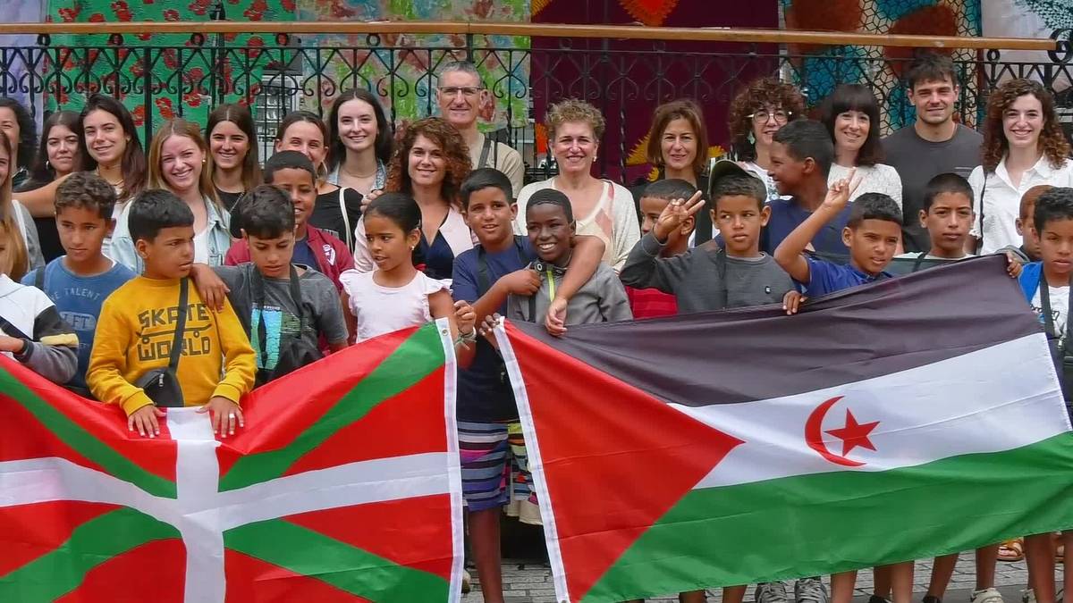 Saharako haurrak eta harrera familiak, udan elkarren helduleku