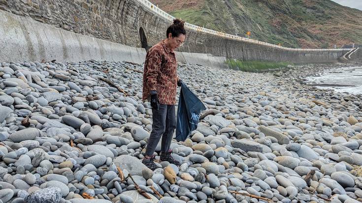 Ohikoan baino plastikozko botila eta janari ontzi gehiago jaso ditu Surfriderrek Orroagan