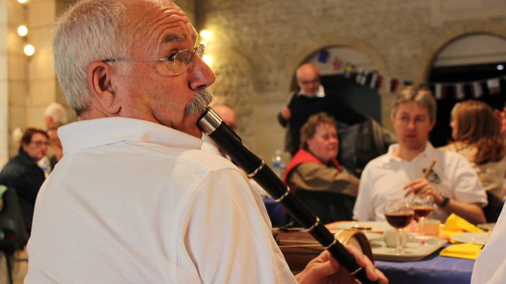 Jose Inazio Elias: «Presentzia galtzen ari da txistua kalean»