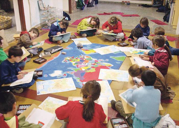 Hezkuntza alternatiboaren inguruan ariko dira bihar Azpeitian