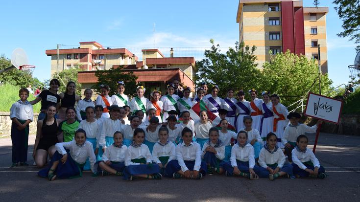 Euskal Dantza Eguna Vista Alegreko auzoan