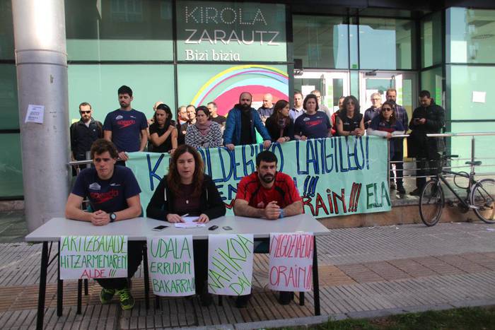 "Zarauzko Udal Gobernuaren erabakia da langileen baldintzak prekaritzatzen jarraitzea, enpresen mesedetan"