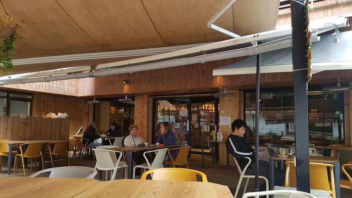 Terraza handitu nahi duten ostalariek Hirigintza sailean aurkeztuko beharko dituzte eskaerak