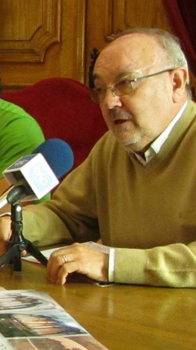 Akilino Amezuaren lana aztertu du Esteban Elizondok