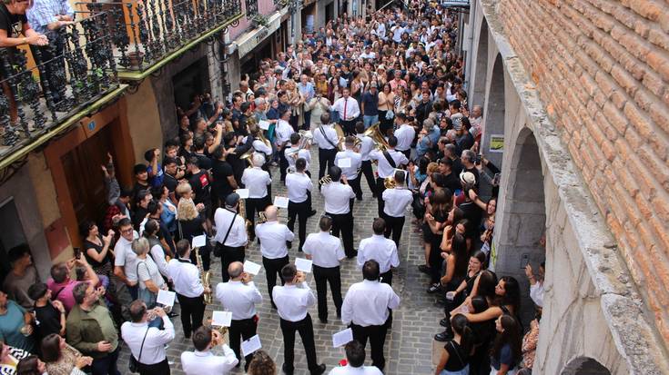 Zekorketa eta Gurea Kulturaren kontzertuak, Zestoako festetako lehen eguneko menuan