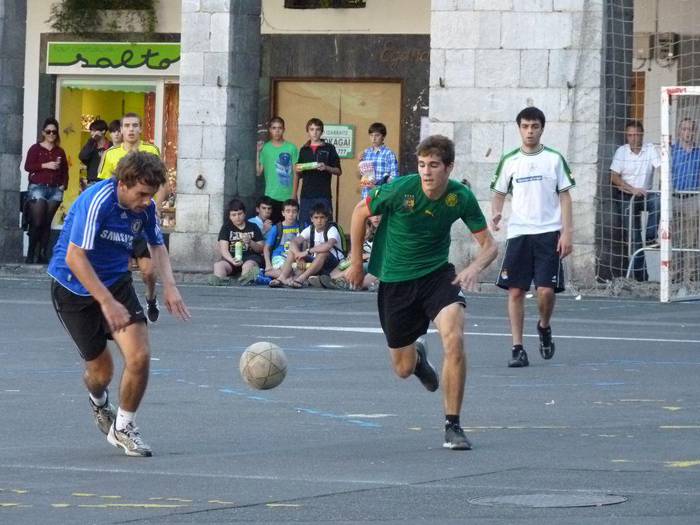 Hilaren 16an hasiko da Azpeitiko futbitoko txapelketa herrikoia