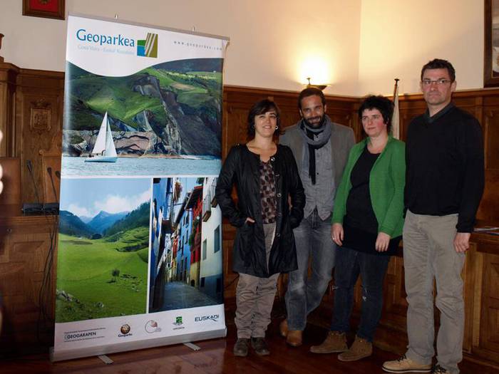 Euskal Kostaldearen Geoparkean abiatuko da larunbatean Europar Geoparkeen Astea