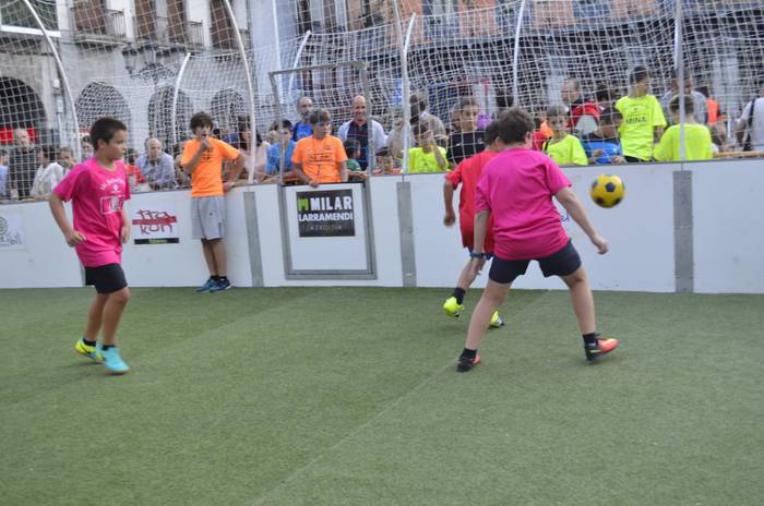 Atzo hasi zen 3x3 Futbol Txapelketa, Azkoitian