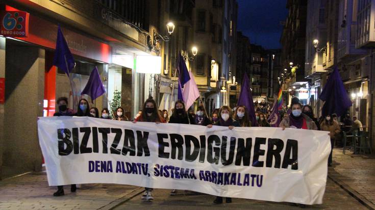 Aldarri morez bete da Zumaia