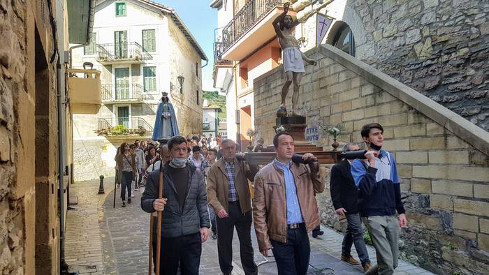 Prozesioa egin dute gaur, Pazko igandean