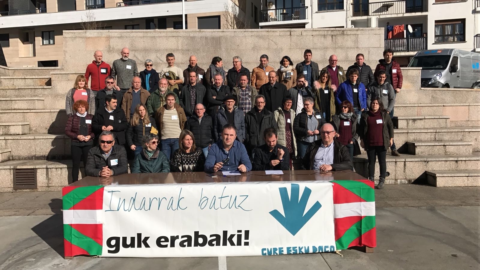 Herri-galdeketaren aldeko prozesuan parte hartzeko, dei bateratua
