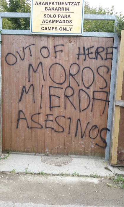 Margoketa arrazistak egin dituzte biotopoan