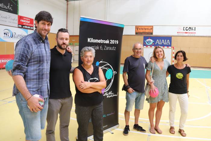 Euskal Herriko Eskubaloi Topaketa egingo dute Zarautzen, Kilometroen alde