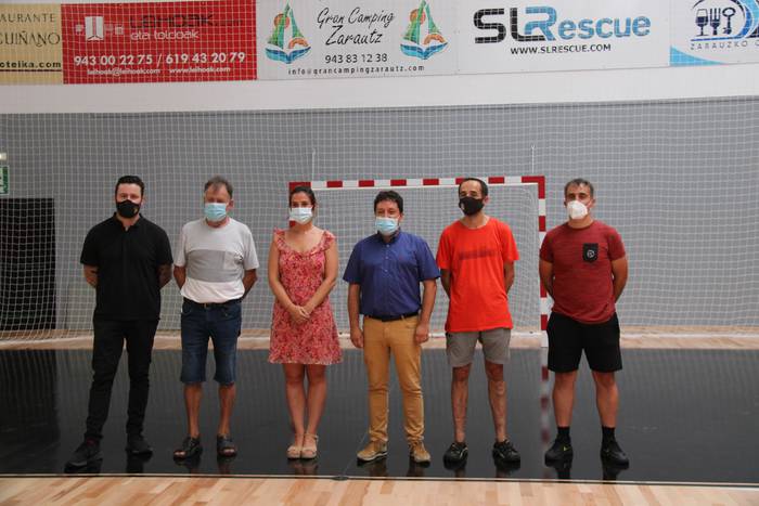 Zarauzko Aritzbatalde kiroldegiko pista eraberritua erabilgarri dago dagoeneko