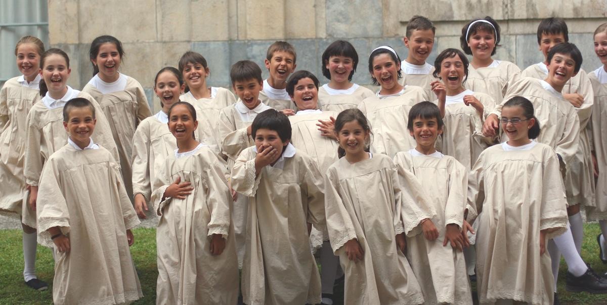 Easo abesbatzak kontzertua emango du bihar Musika eskolako ikasleekin batera