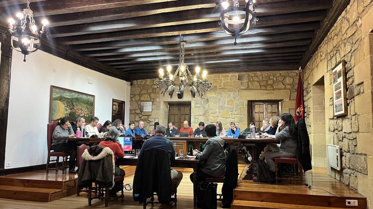 Hasierako onespena eman diote adineko pertsonen babespeko apartamentuen arautegi berriari