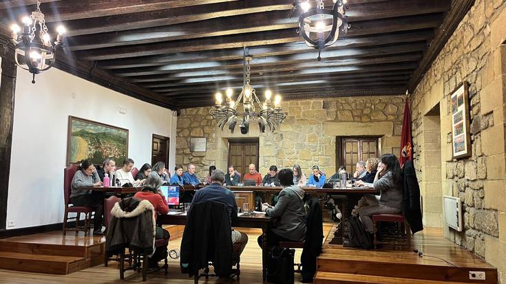 Hasierako onespena eman diote adineko pertsonen babespeko apartamentuen arautegi berriari