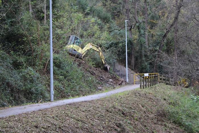 Itxita dago Zestoa eta Iraetako lotzen dituen bidegorria
