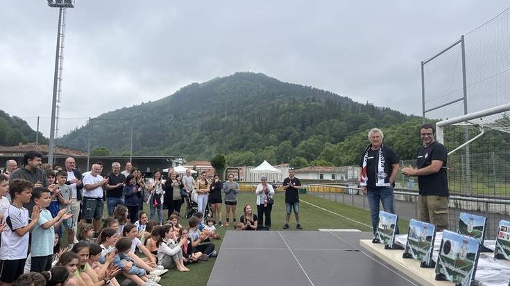 Giro ederrean ari dira ospatzen Zestoa futbol taldearen estreinako eguna