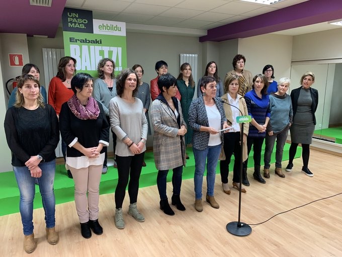 Emakumeen Txokoan agerraldia egin du Mertxe Aizpurua EH Bilduren hautagaiak