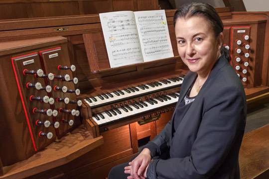 Marie-Bernadette Dufourcet organo jotzaileak kontzertua eskainiko du larunbatean parrokian