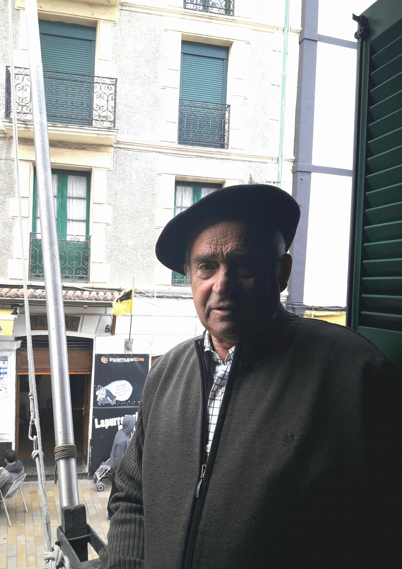 Jose Luis Urruzuno: “San Telmo kalean bizi ginenok lan asko egiten genuen Santelmo egunean dena prest izateko”