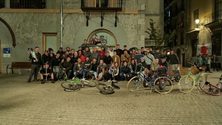 Bizikleta poteoa eta musika, bosgarren urteurrenari ekiteko