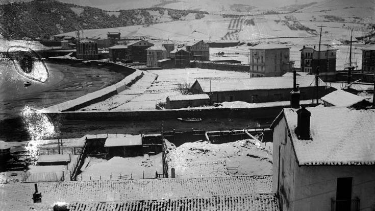 Elurrak estalitako Zumaia