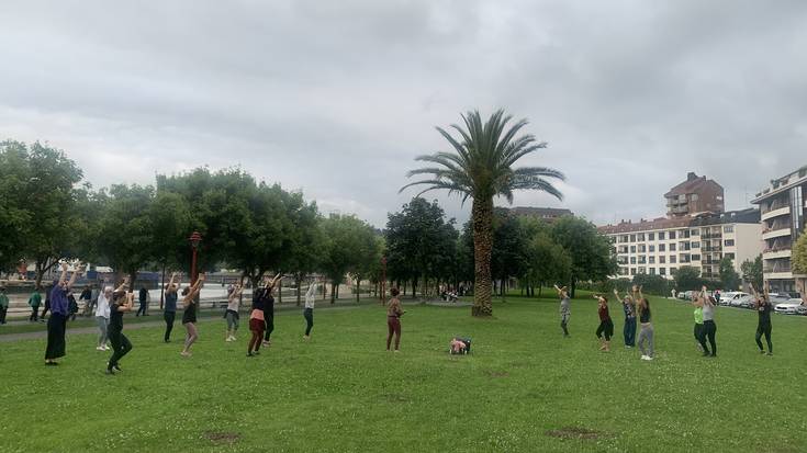 Suaren bueltan elkartuko dira zumaiarrak