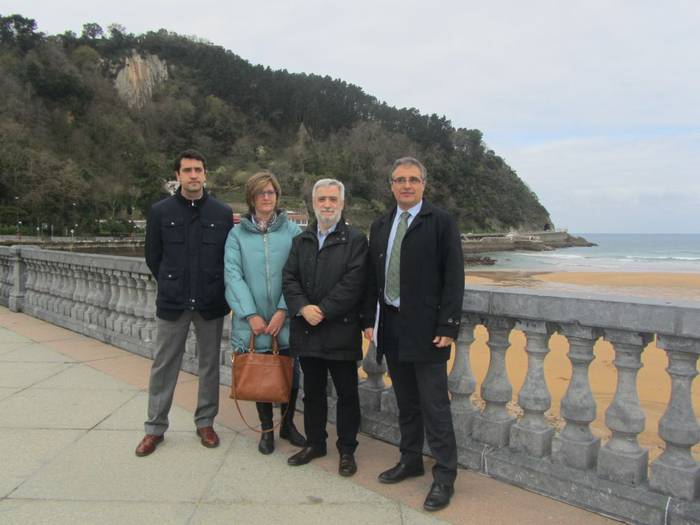 Lau milioi euro jarriko ditu Espainiak Zarauzko itsasertza konpontzeko