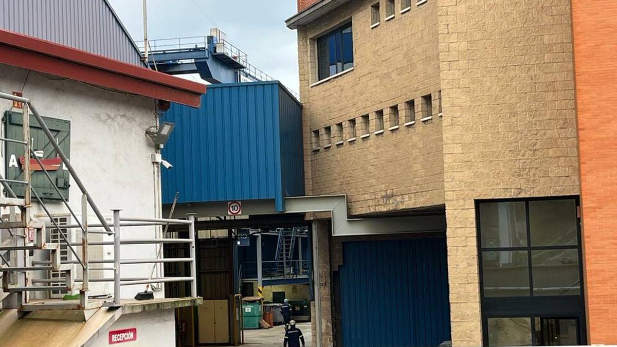 Balenciaga ontziola martxan da gaurtik