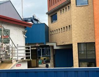 Balenciaga ontziola martxan da gaurtik