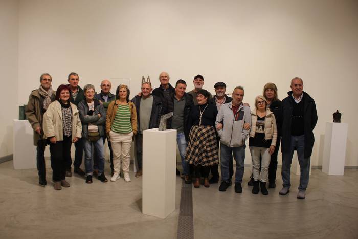 Zinkez zizelkatutako omenaldia egin diote Iñaki Olazabali