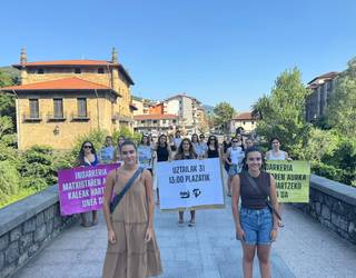 Saninazioetan indarkeria matxistaren kontra kaleak hartzera deitu dute Itaiak eta Haujijijaik