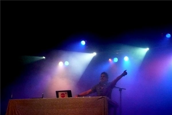 Oihan Vega Disko Jartzaileak jarriko du Sanagustin kulturgunean larunbat iluntzeko musika