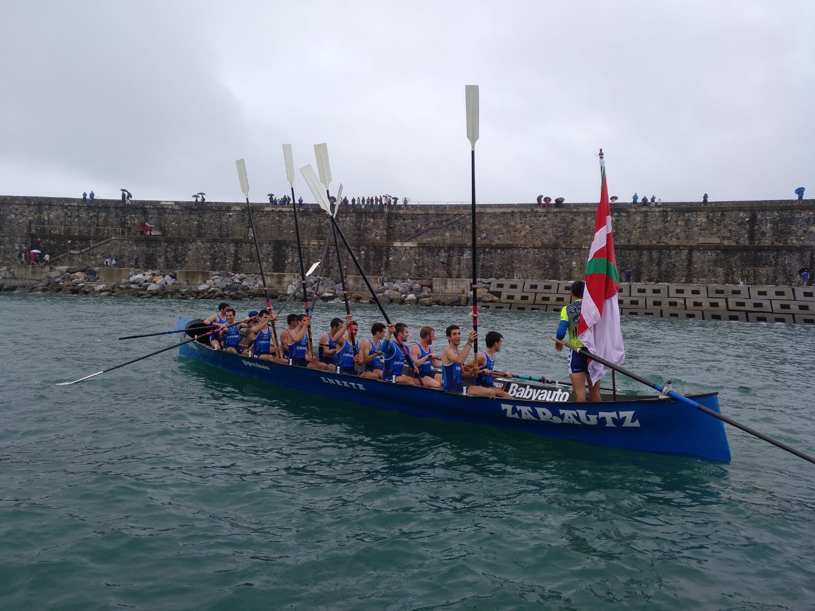 Zarautzek irabazi du Zumaiako 34. ikurrina