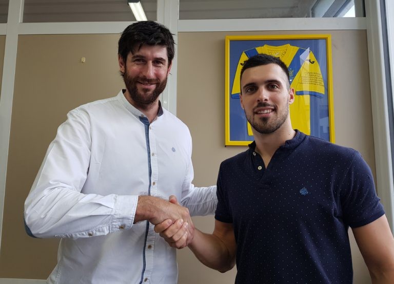 Jon Azkuek 2023ra arte luzatu du kontratua Bidasoarekin