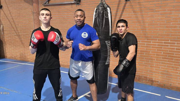 Zumaiako bi boxeolari lehiatuko dira gaur Arrasaten