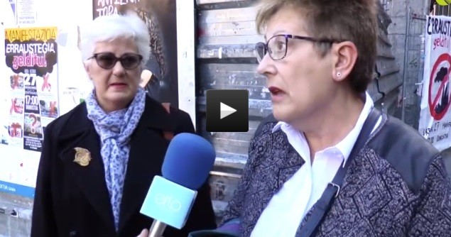 Euskaraldiaz galdetu du Erlo Telebistak Azkoitian
