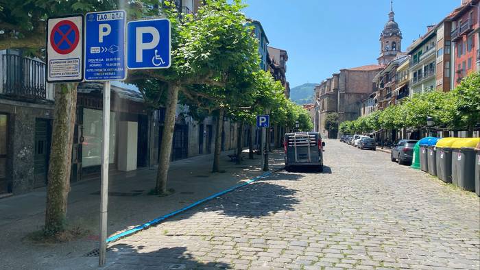 Elbarrientzako aparkalekuak egokitu ditu udalak Plazaberrin