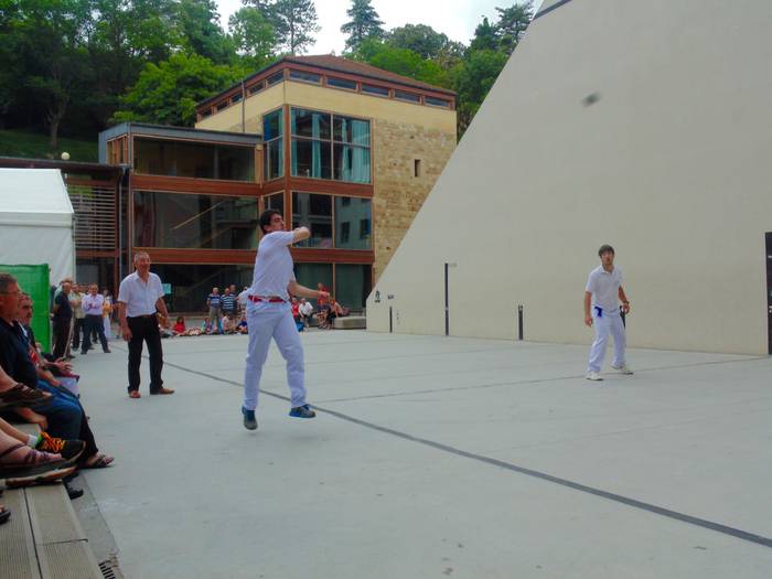 XVII. Eskuzko pilota txapelketa herrikoia ostiralean hasiko da