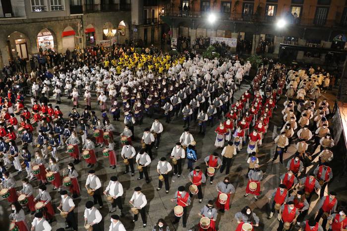 Danbor hotsekin, festa giroan murgildu da Azkoitia