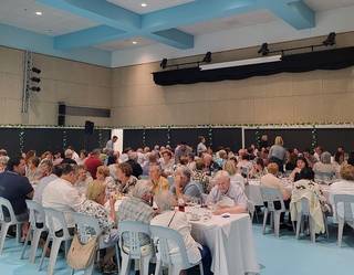 Aurten 90 urte betetzen dituztenek eman dezakete andremarietako bazkarirako izena