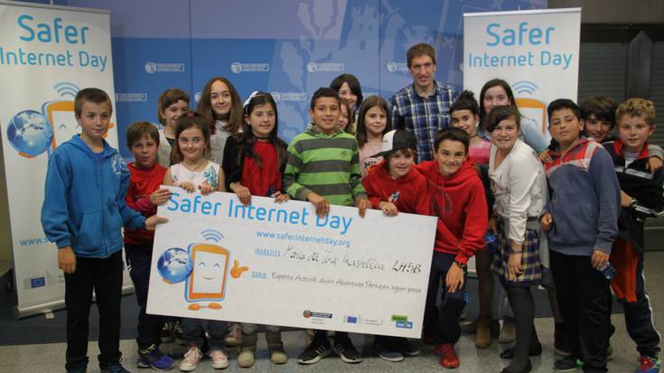 Maria eta Jose Ikastetxea, Safer Internet Day 2016 sarien lehen edizioko irabazlea
